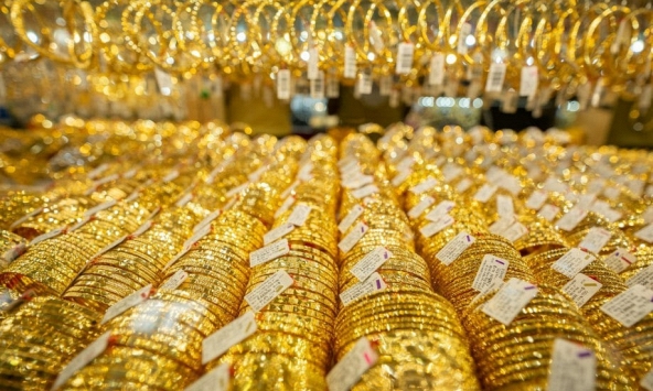 Giá vàng hôm nay 12/1: Bất ngờ tăng mạnh, vượt ngưỡng 75 triệu đồng/lượng