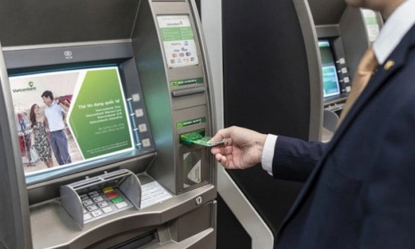 Tỷ trọng giao dịch qua ATM trong năm 2023 thấp kỷ lục