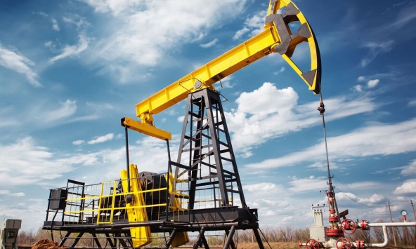 Giá xăng dầu hôm nay 13/1: Dầu Brent tiếp đà tăng