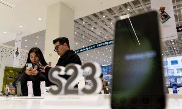 Sự phục hồi của thị trường smartphone năm 2024: Điều gì thúc đẩy sự thay đổi?