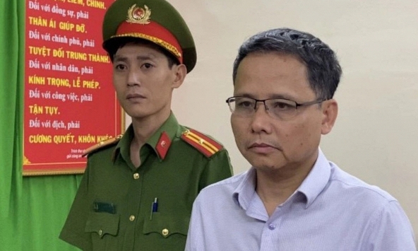 Bắt tạm giam Cục phó Cục Đăng kiểm Việt Nam