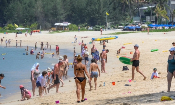 'Cơn lốc' nhà giàu Nga đổ đến Phuket, Thái Lan