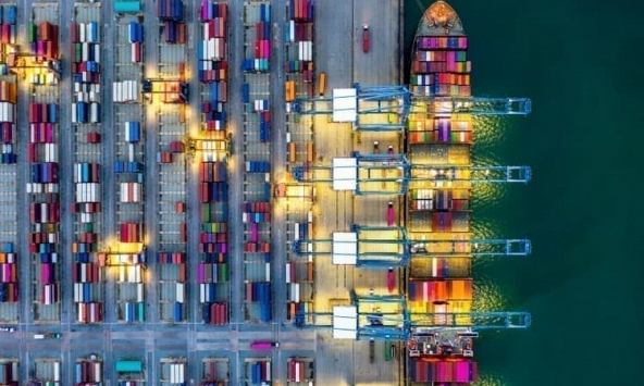 Giá cước vận tải container tăng vọt do lo ngại căng thẳng Biển Đỏ kéo dài