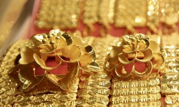 Giá vàng hôm nay 19/1: Trong nước đảo chiều tăng