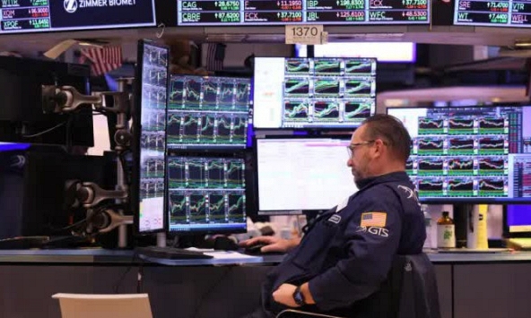 Dow Jones đứt mạch 3 phiên tăng liên tiếp