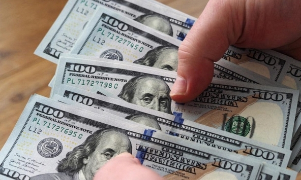 Giá USD hôm nay 24/1: Đạt mức đỉnh sáu tuần