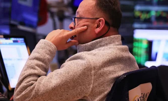 S&P 500 và Nasdaq đứt mạch tăng 6 tuần liên tiếp