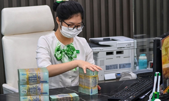 Giáp Tết Nguyên đán, lãi suất tiết kiệm vẫn tiếp tục giảm