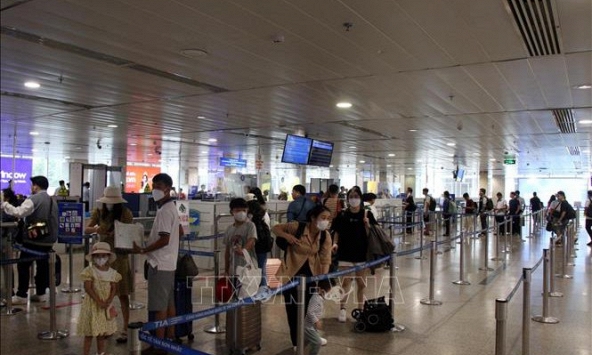 Chậm chuyến giảm, sân bay Tân Sơn Nhất bớt áp lực