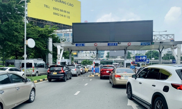 Thử nghiệm thu phí không dừng tại sân bay Nội Bài và Tân Sơn Nhất từ 6/2