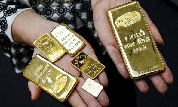 Giá vàng hôm nay 7/2: Tiến gần mốc 79 triệu đồng/lượng