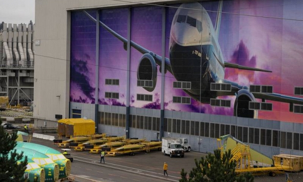 Máy bay Boeing 737 Max 9 bị rơi tấm chốt cửa thoát hiểm 'vì thiếu bu lông'