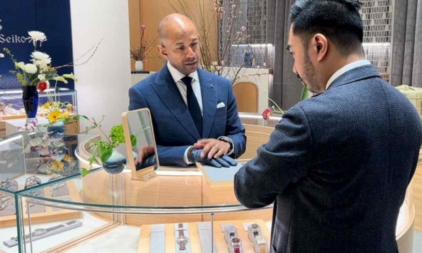 Seiko mở cửa hàng đầu ở New York, cạnh tranh với các hãng đồng hồ Thụy Sĩ