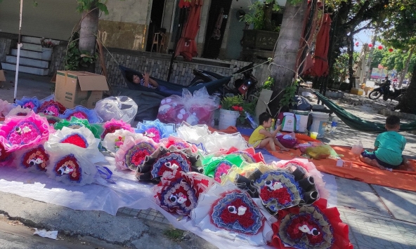 Quà Valentine 2024: Thị trường ảm đạm, sức mua không cao