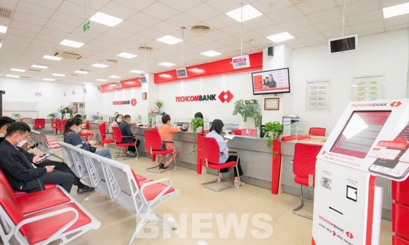 Giữa xu hướng giảm, đã có ngân hàng nhích tăng lãi suất trở lại