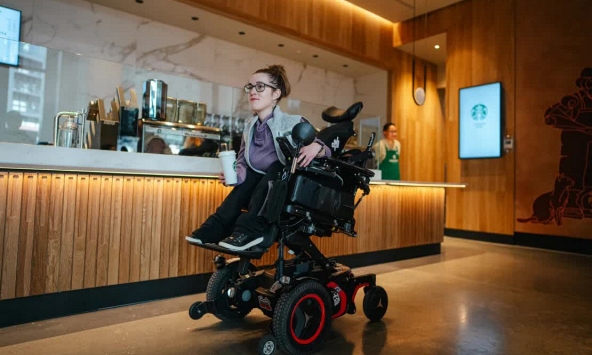 Starbucks mở quán cà phê đầu tiên cho người khuyết tật