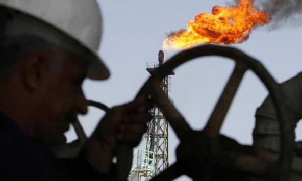 Giá xăng dầu hôm nay 20/2: Dầu thô giảm nhẹ