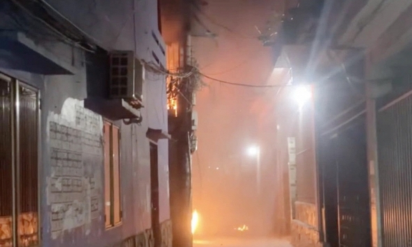 Cháy nhà trong hẻm nhỏ ở TP.HCM, bé trai 8 tuổi bị tự kỷ tử vong