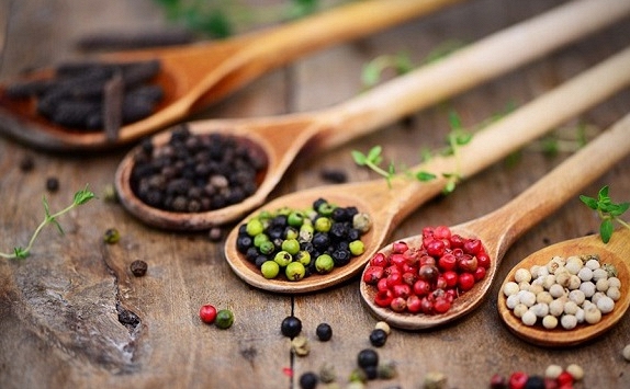 Giá tiêu hôm nay 21/2: Tăng mạnh 2.000 đồng/kg