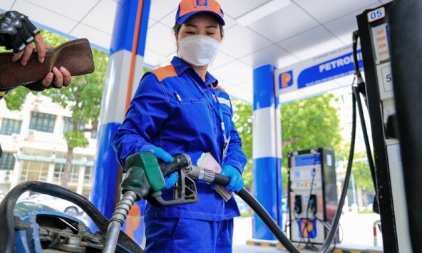Giá xăng có phiên giảm đầu tiên sau Tết Nguyên đán