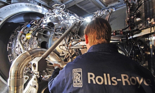 Rolls-Royce lãi gấp đôi khi doanh số tăng vọt