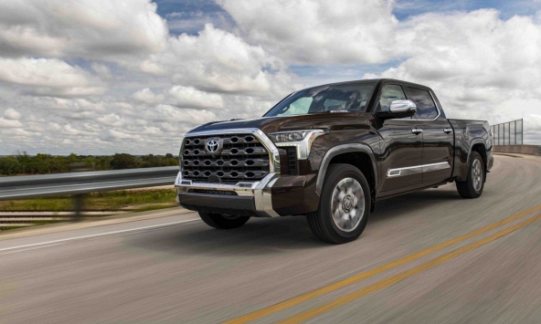 Toyota triệu hồi 280.000 xe bán tải và SUV do lỗi hộp số