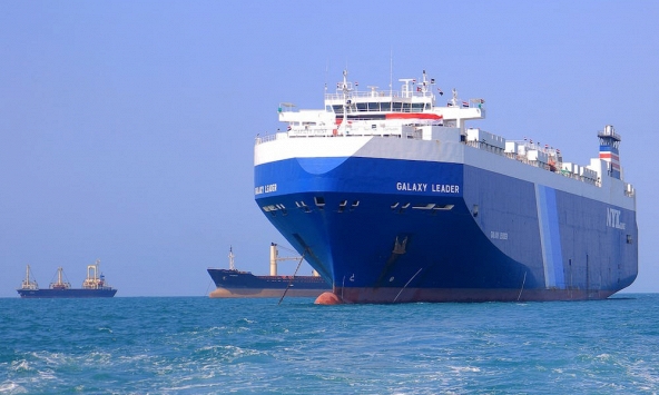 Khối lượng vận chuyển qua Kênh Suez giảm 55% trong tuần