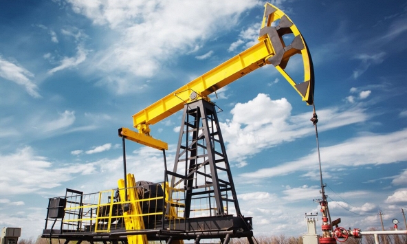 Giá xăng dầu hôm nay 26/2: Dầu thô lao dốc