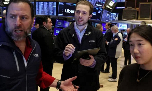 Phố Wall giảm điểm chờ dữ liệu lạm phát Mỹ