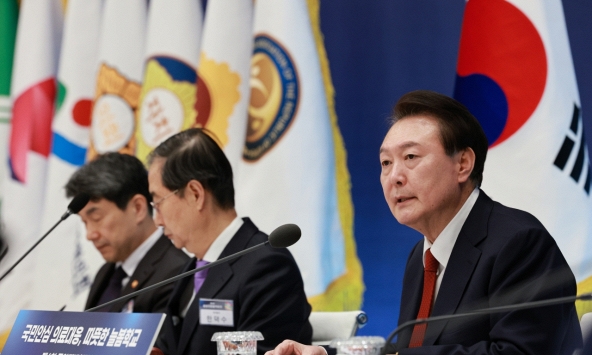 Chính phủ Hàn Quốc quyết không nhượng bộ, bước đầu tiên xử lý khủng hoảng y tế