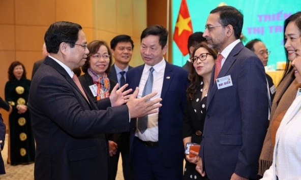 Thủ tướng: Quyết tâm nâng hạng TTCK Việt Nam từ cận biên lên mới nổi trong năm 2025