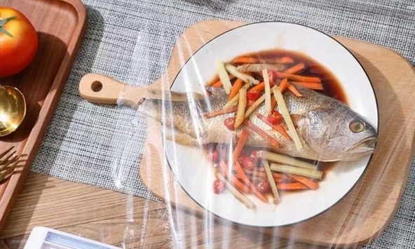 Bí quyết sử dụng màng bọc thực phẩm đúng cách