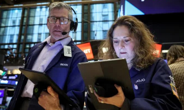 Phố Wall giảm điểm khi thị trường chờ báo cáo lạm phát