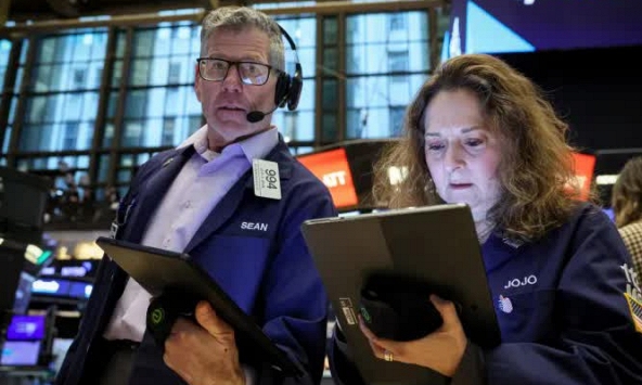 Nasdaq Composite lập kỷ lục mới lần đầu tiên kể từ năm 2021