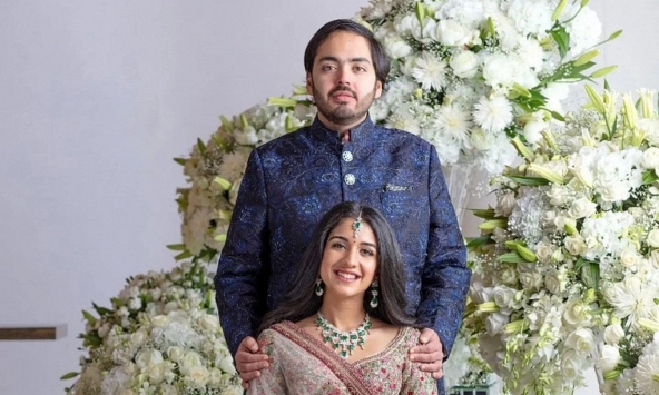 Choáng ngợp với đám cưới của con trai tỷ phú giàu nhất Ấn Độ