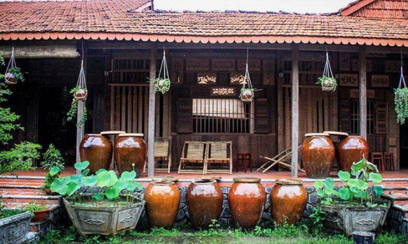 Nhà mái ngói xưa mang phong cách Việt bình yên và hoài cổ