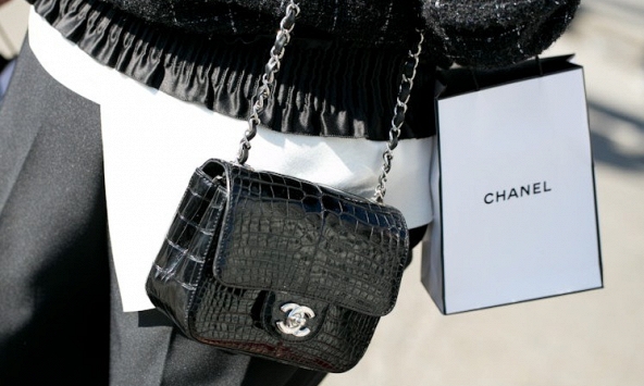 Hermès, Chanel, LV vẫn tăng giá tại Trung Quốc bất chấp kinh tế trì trệ