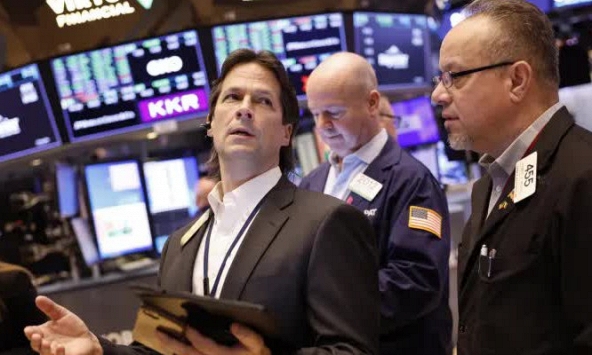 Chứng khoán Mỹ giảm phiên thứ hai liên tiếp, Dow Jones mất hơn 400 điểm