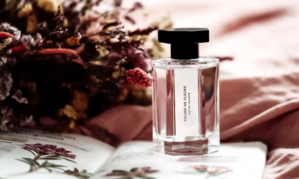 8/3 tặng quà gì cho người phụ nữ mình yêu?