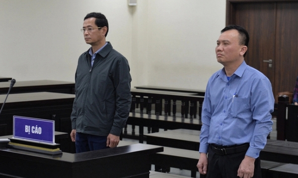 Nhận 'hoa hồng' từ Việt Á, 2 cựu sếp CDC Hà Nội được hưởng án treo