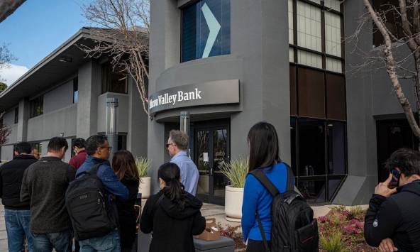 IMF cảnh báo khủng hoảng ngân hàng mới một năm sau khi Silicon Valley sụp đổ