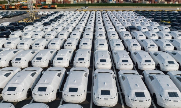 EU áp thuế chống trợ giá xe điện từ Trung Quốc