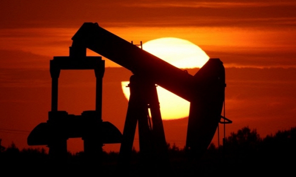 Big Oil chứng kiến lợi nhuận giảm 30% so với mức kỷ lục năm 2022