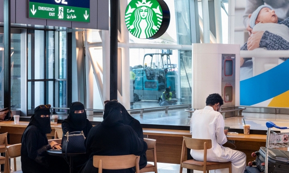 Starbucks ở Trung Đông cắt giảm 2.000 nhân viên