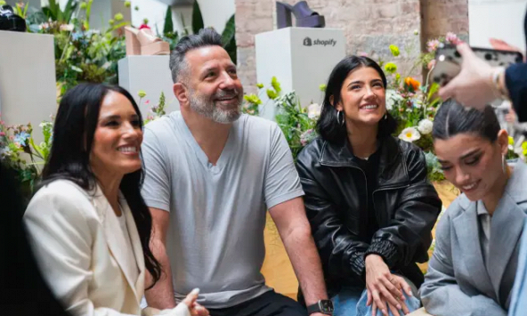 Các TikToker chuyển hướng kiếm tiền khi mối đe dọa về lệnh cấm của Mỹ gia tăng