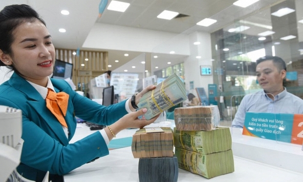 Lãi suất huy động tiếp tục giảm, không còn mức 6%/năm