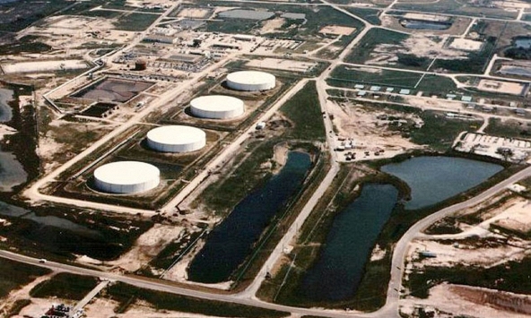 Thượng nghị sĩ Mỹ tìm cách tăng cường lệnh cấm bán dầu dự trữ cho Trung Quốc