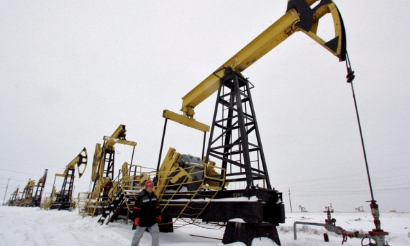 Giá xăng dầu hôm nay 26/3: Tiếp đà tăng