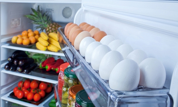 Vì sao không nên bảo quản trứng ở cửa tủ lạnh?