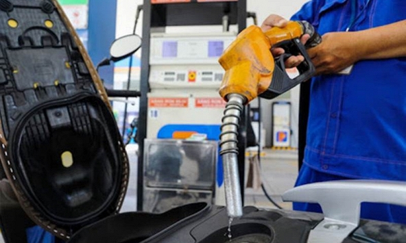 Giá xăng dự báo tăng vào ngày mai (28/3)